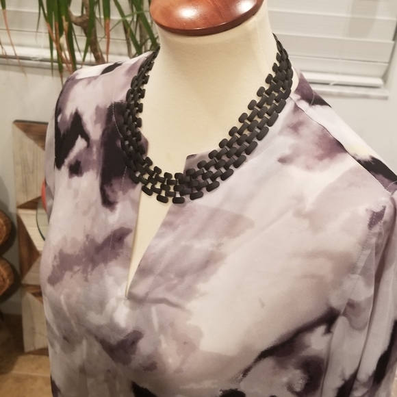Violet & Claire Blouse - Picture 2 of 8